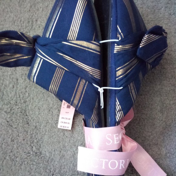 Victorias Secret slippers NWT sz. small navy and gold lurex - Picture 2 of 5
